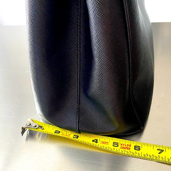 PRADA SAFFIANO LUX O BN1786 BAG, AUTHENTIC WITH PASSPORT - Picture 9 of 16